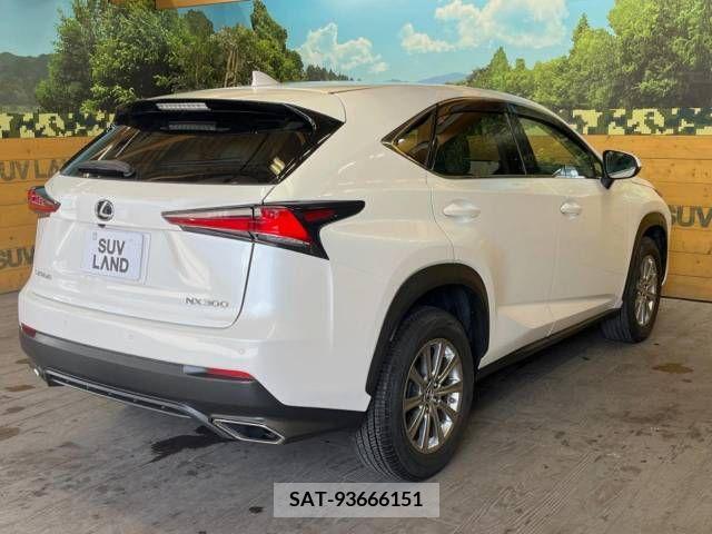 Lexus NX 2017-12 275621-17