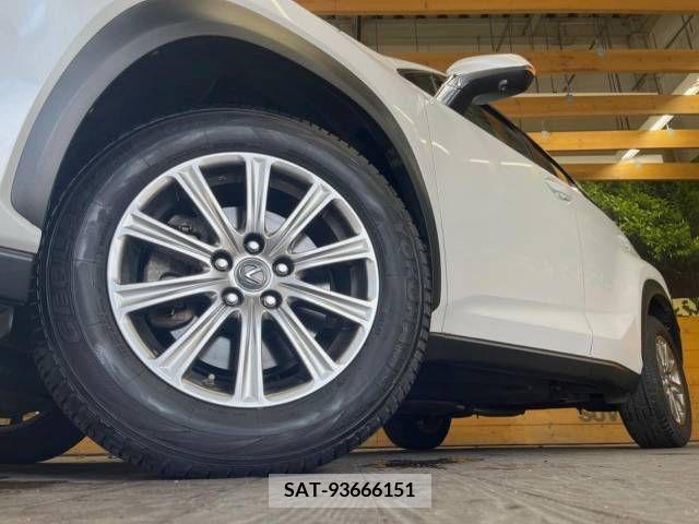 Lexus NX 2017-12 275621-13