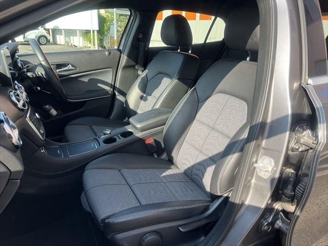 Mercedes Benz GLA-CLASS 2017-06 17941-21