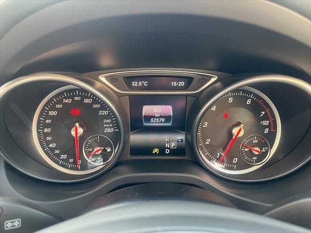 Mercedes Benz GLA-CLASS 2017-06 17941-24