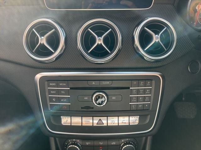 Mercedes Benz GLA-CLASS 2017-06 17941-27