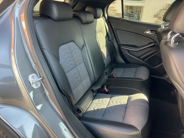 Mercedes Benz GLA-CLASS 2017-06 17941-20