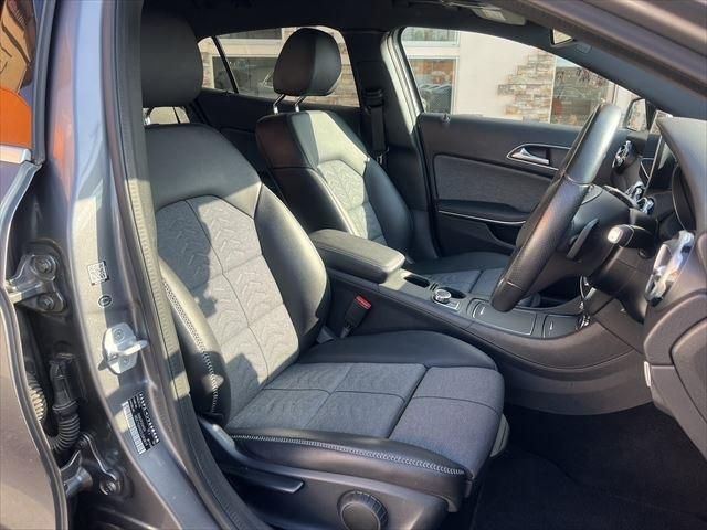 Mercedes Benz GLA-CLASS 2017-06 17941-19