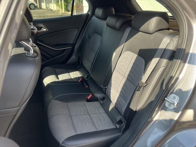 Mercedes Benz GLA-CLASS 2017-06 17941-22