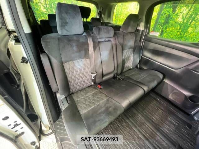 Toyota ALPHARD 2018-11 388981-9