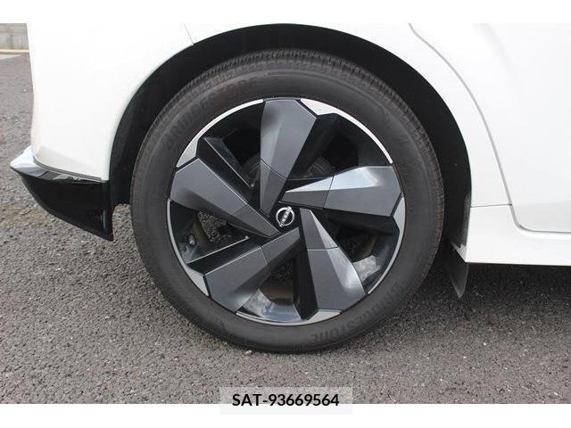 Nissan AURA 2023-04 389484-10