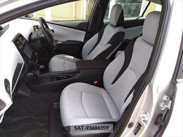 Toyota PRIUS 2021-05 281941-12