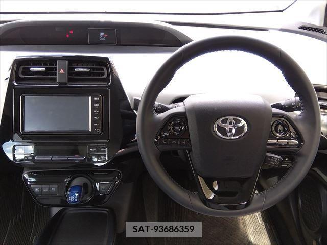 Toyota PRIUS 2021-05 281941-1