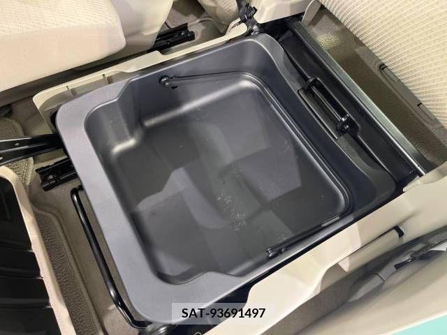Suzuki SPACIA 2013-10 327641-7