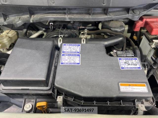 Suzuki SPACIA 2013-10 327641-18