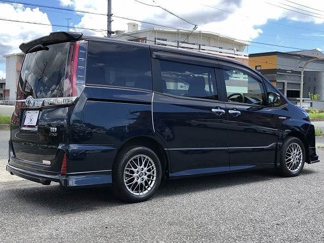 Toyota NOAH HYBRID 2018-11 22511-16