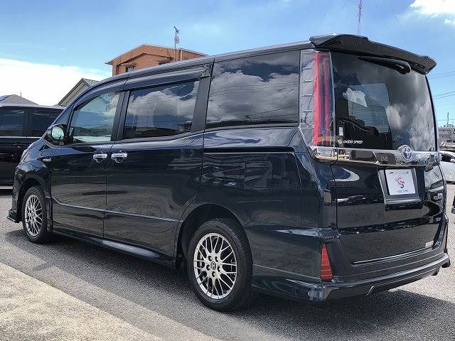 Toyota NOAH HYBRID 2018-11 22511-15