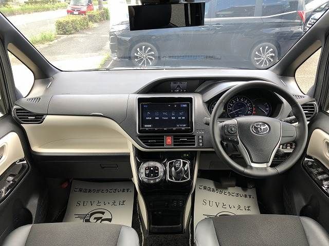 Toyota NOAH HYBRID 2018-11 22511-1