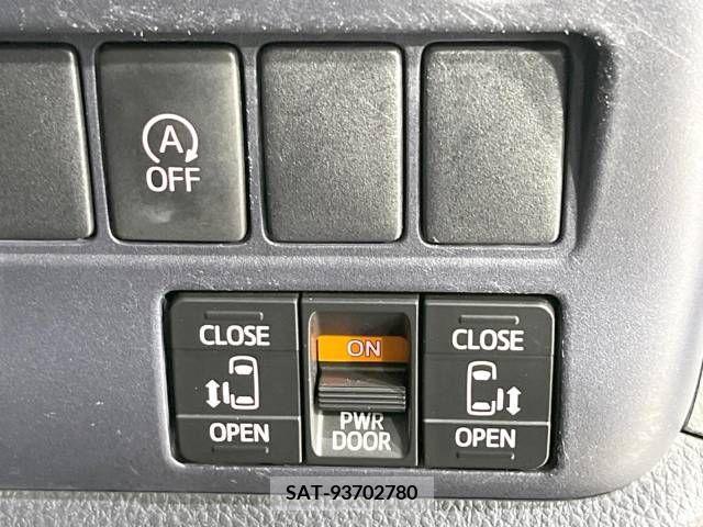 Toyota VOXY 2015-03 245340-5