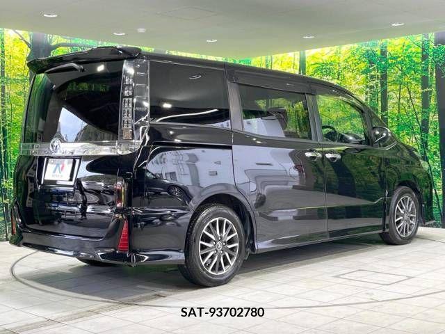 Toyota VOXY 2015-03 245340-18