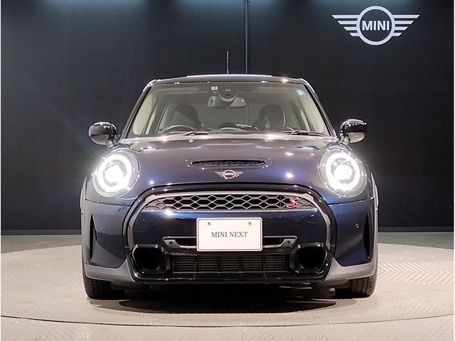 Bmw MINI 2021-06 20933-1