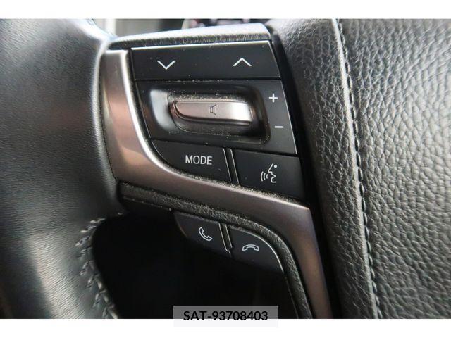 Toyota CROWN SEDAN 2016-11 379276-12
