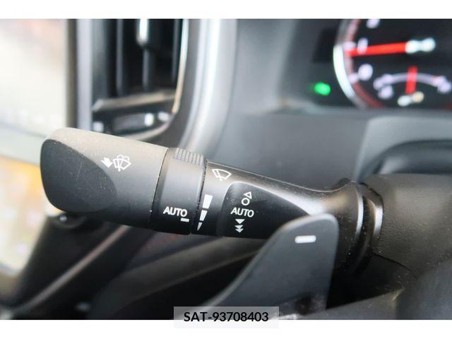 Toyota CROWN SEDAN 2016-11 379276-15