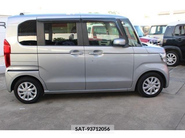 Honda N BOX 2021-04 278541-2