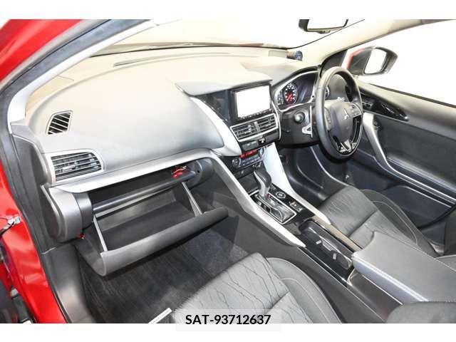 Mitsubishi ECLIPSE CROSS 2020-06 303873-12
