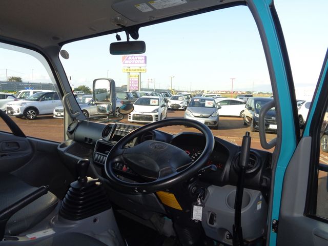 Toyota DYNA TRUCK 2014-01 13643-1