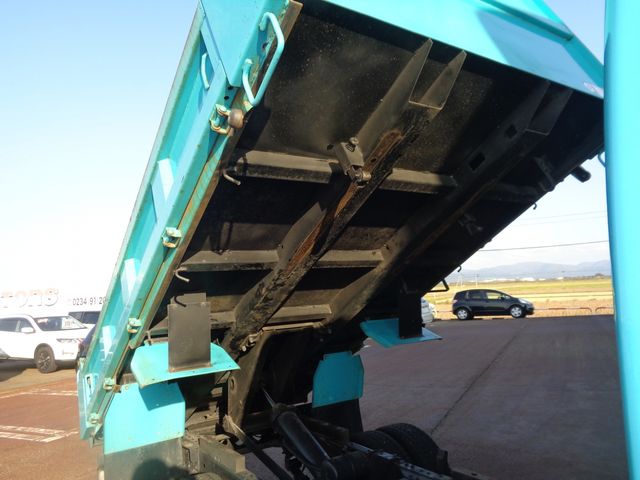 Toyota DYNA TRUCK 2014-01 13643-16