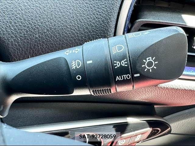 Toyota PRIUS 2017-07 282005-6