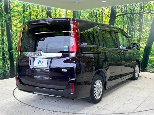 Toyota NOAH HYBRID 2015-11 185715-17