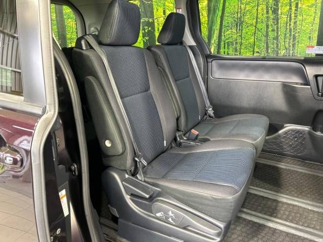 Toyota NOAH HYBRID 2015-11 185715-8