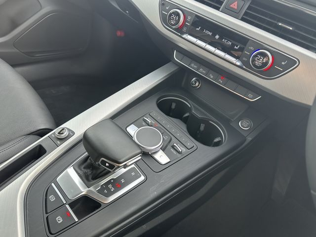 Audi A4 2018-11 183634-7