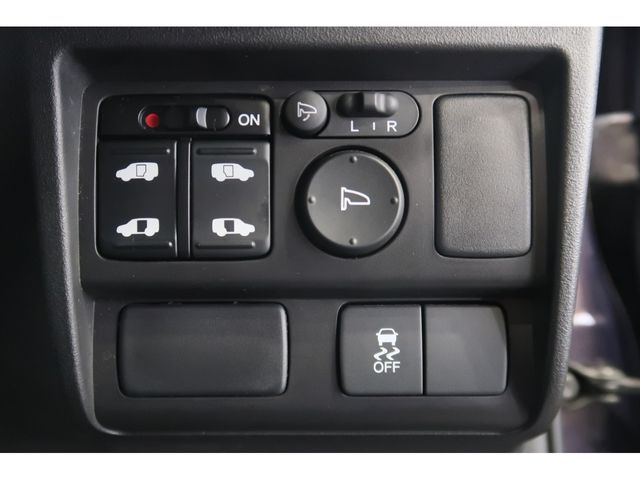 Honda FREED SPIKE 2015-06 181649-14
