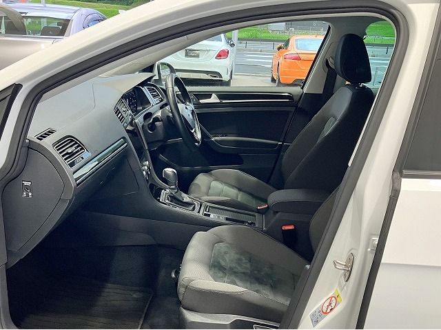 VolksWagen GOLF 2017-09 8056-4