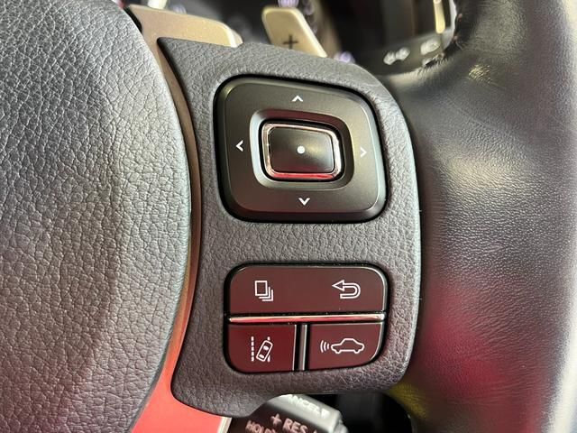 Lexus IS 2016-10 181833-12