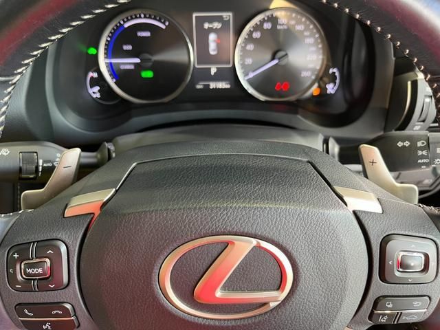 Lexus IS 2016-10 181833-11