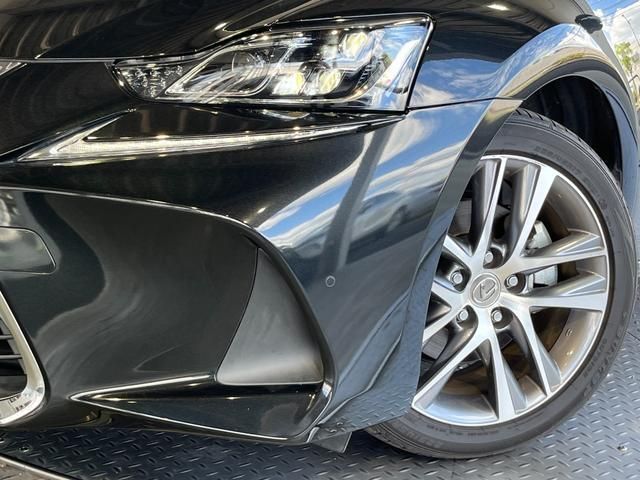 Lexus IS 2016-10 181833-2