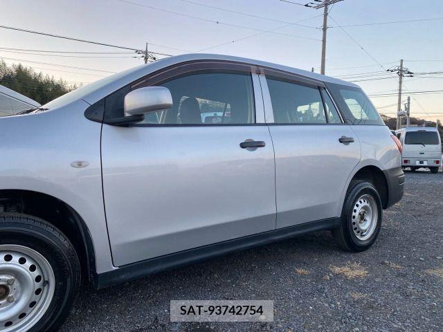 Nissan AD VAN 2016-01 205557-3