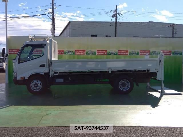 Hino DUTRO 2017-08 250242-3