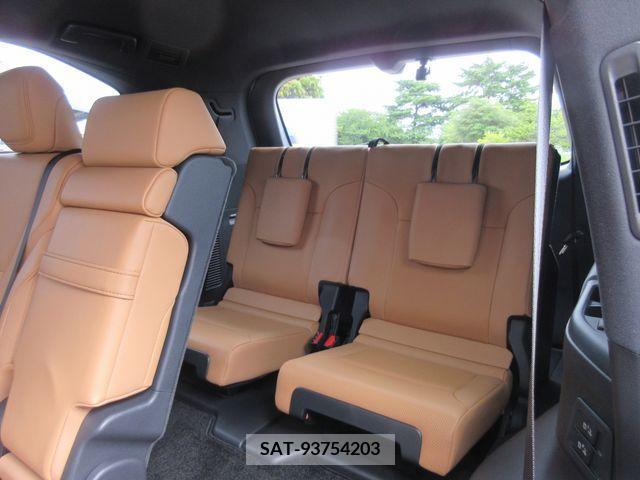 Lexus LX 2023-04 388378-18