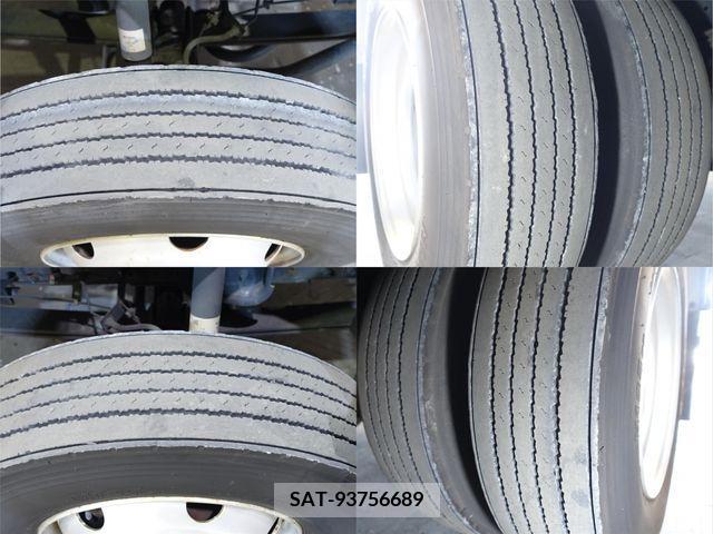 Mitsubishi CANTER 2012-07 372184-13