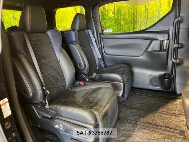 Toyota VELLFIRE 2017-07 376637-9