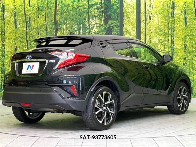 Toyota C-HR 2017-05 264195-17