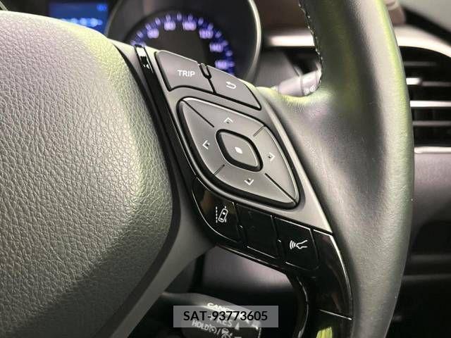 Toyota C-HR 2017-05 264195-5