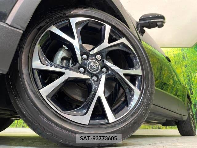 Toyota C-HR 2017-05 264195-13