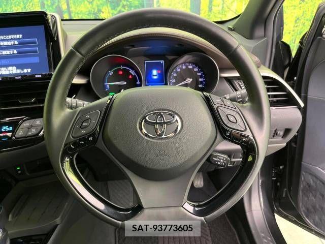 Toyota C-HR 2017-05 264195-11