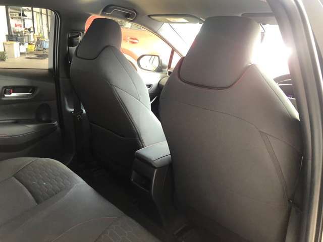 Toyota COROLLA SPORT 2018-10 19686-18