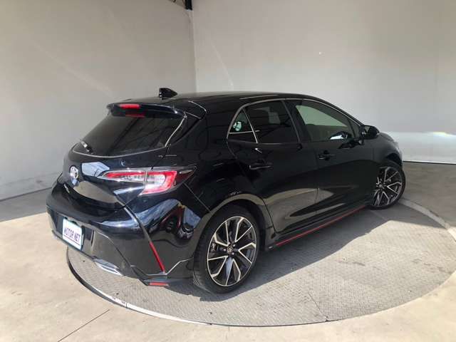 Toyota COROLLA SPORT 2018-10 19686-8