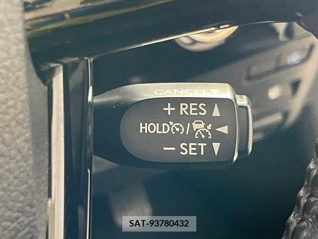 Toyota PRIUS PHV 2017-07 375850-4