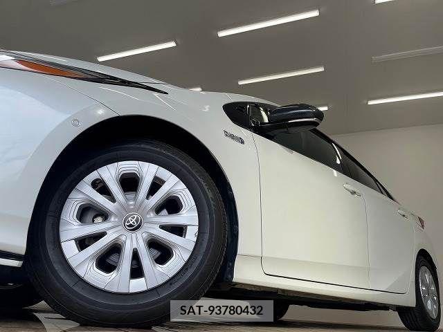 Toyota PRIUS PHV 2017-07 375850-18