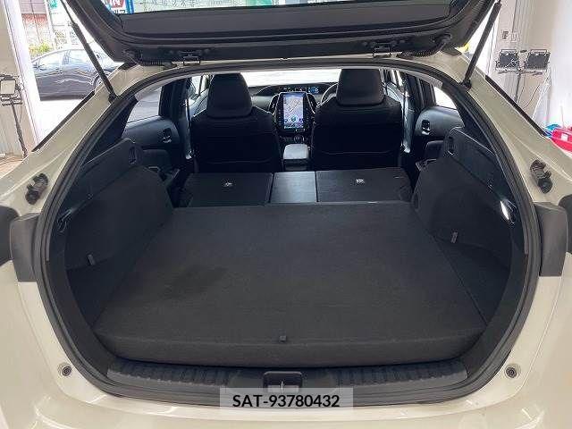 Toyota PRIUS PHV 2017-07 375850-10
