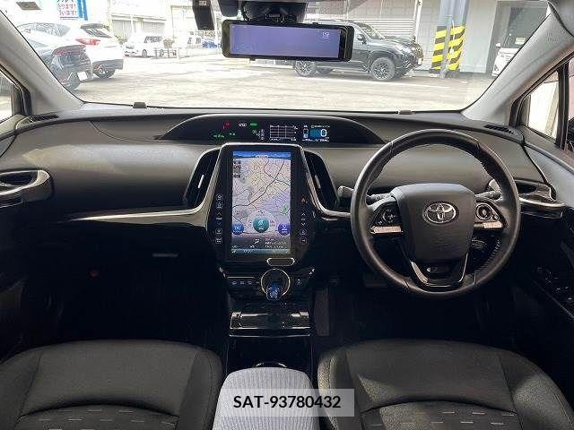 Toyota PRIUS PHV 2017-07 375850-1